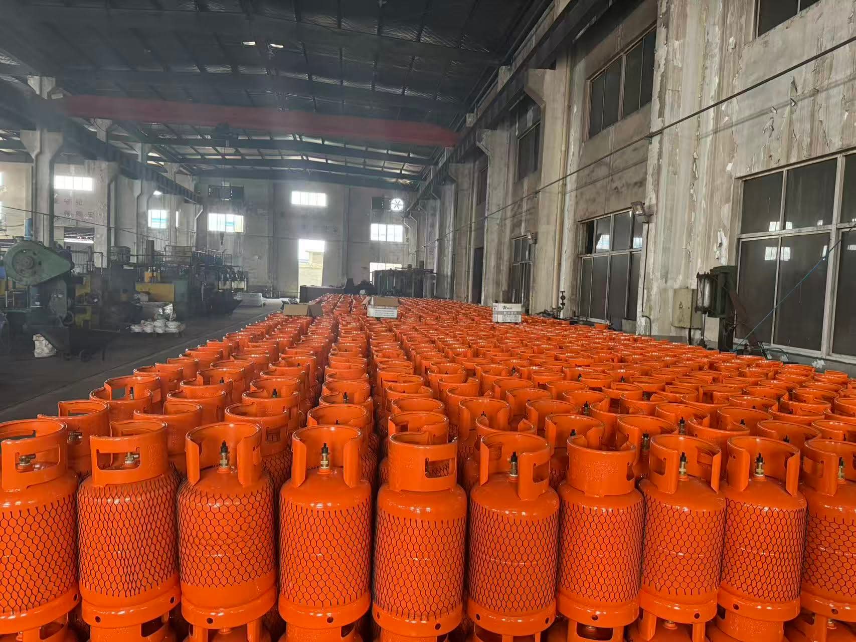 New refilled sealed 13kg total cylinders