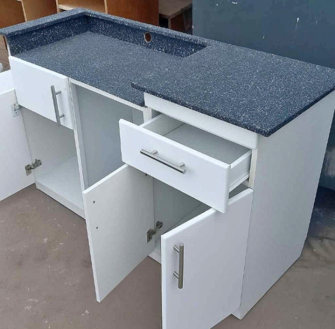 Kitchen cabinet
