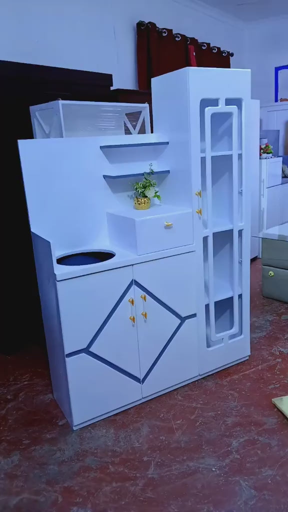 Kitchen cabinet